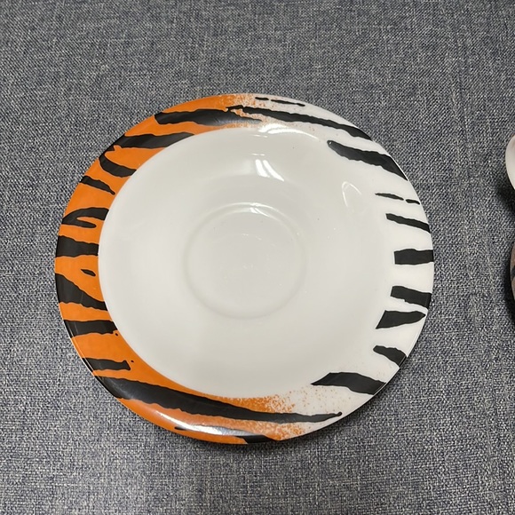 Cardew Designs Panthera Tigris Tiger Print Cup & Saucer - Picture 5 of 10